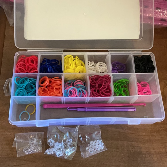 Cra-Z- loom Bracelet Maker - Picture 3 of 9